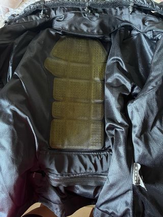 Chaqueta de moto negra (chica talla XL)