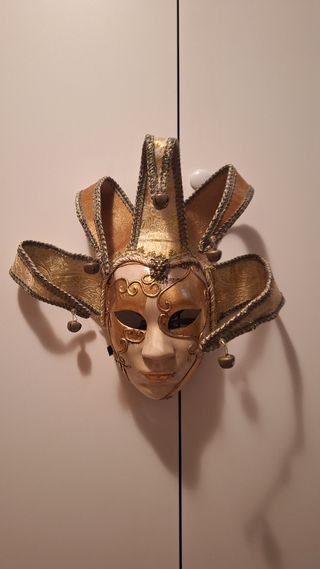 Maschera veneziana oro e bianca