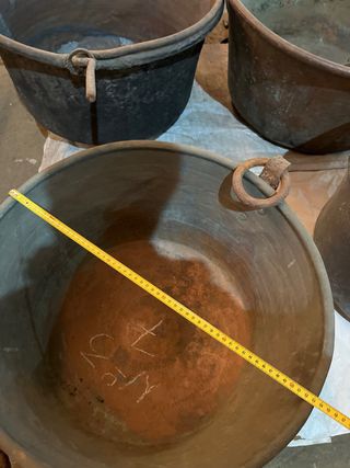 Calderos de cobre antiguos venta persona