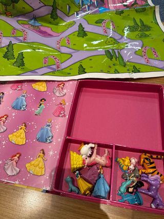 Frozen 2. Libroaventuras: Incluye un cuento, fi...