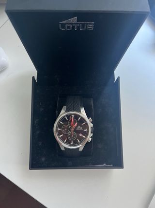 Reloj Lotus Chronograph Negro y Plateado