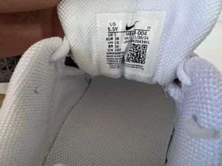 Sneakers Nike Vomero 5 Talla 38