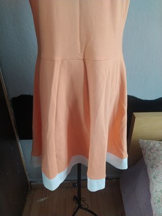 Vestido naranja y blanco