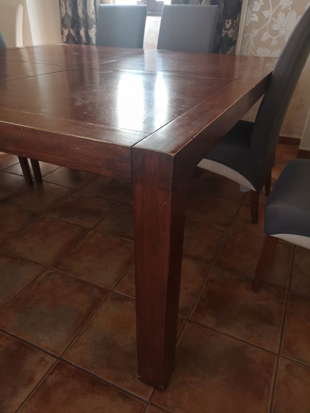 MESA DE COMEDOR GRANDE DE MADERA MACIZA 1.80x1.80
