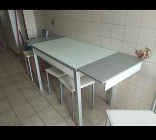 Mesa de cocina extensible cristal y metal