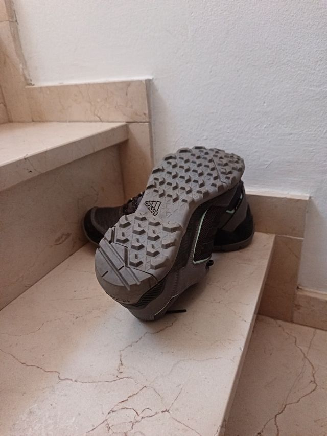 Botines Adidas Terrex Negro/Gris