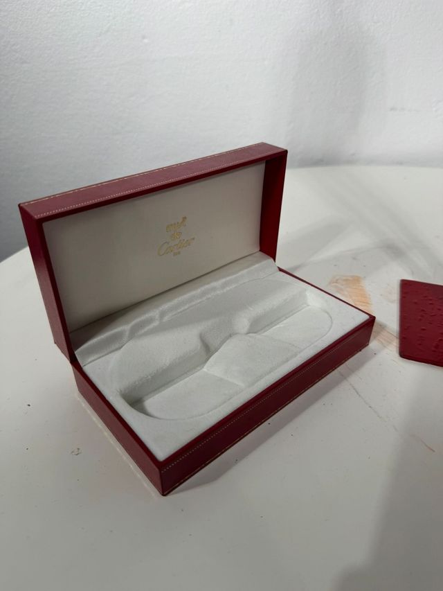 Statua espositore pubblicitario Cartier