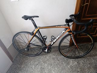 Bicicleta de carretera Orbea naranja