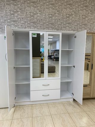 Armario 4 puertas blanco y plateado