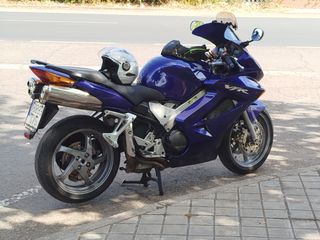 Honda VFR 800 VTEC 2004