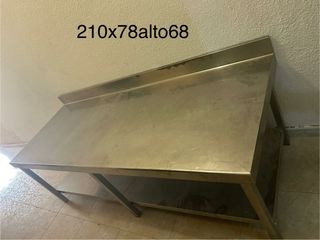 Mesa de acero inoxidable