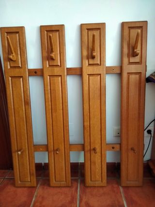 Perchero de madera
