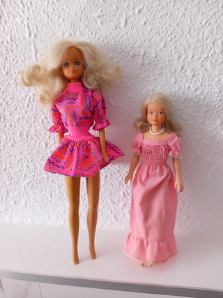 Abiti per bambole Barbie rosa e turchese