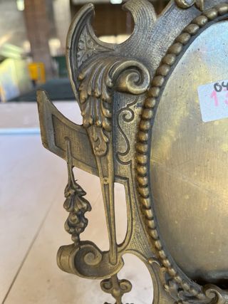 Marco de latón con figura venta persona