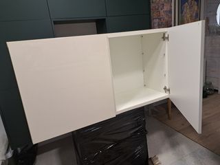 Mueble de salón Ikea blanco con estantes
