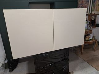 Mueble de salón Ikea blanco con estantes