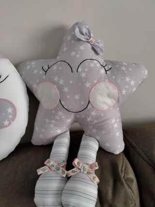 Cojines infantiles de estrellas, nube y luna