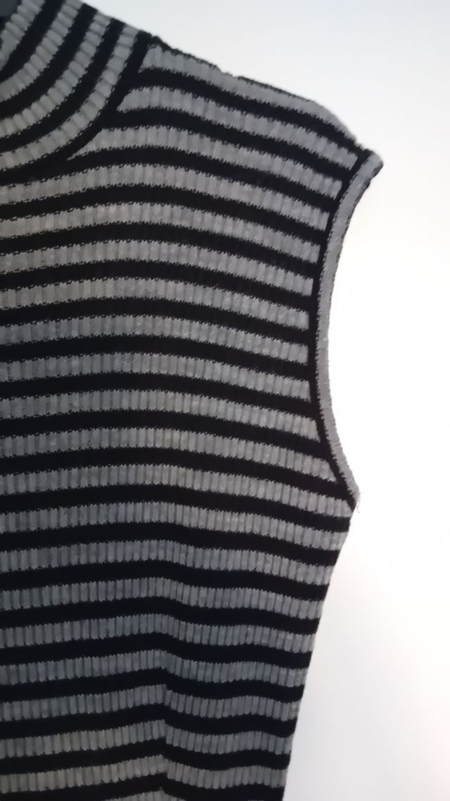 Abito longuette in maglia a righe