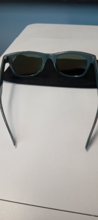 Occhiali da sole Avengers 3-4 anni