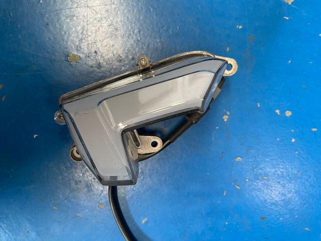 Intermitente izquierdo S01 S01+ Mo delantero