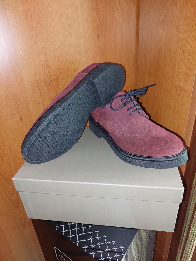 Scarpe scamosciate bordeaux donna