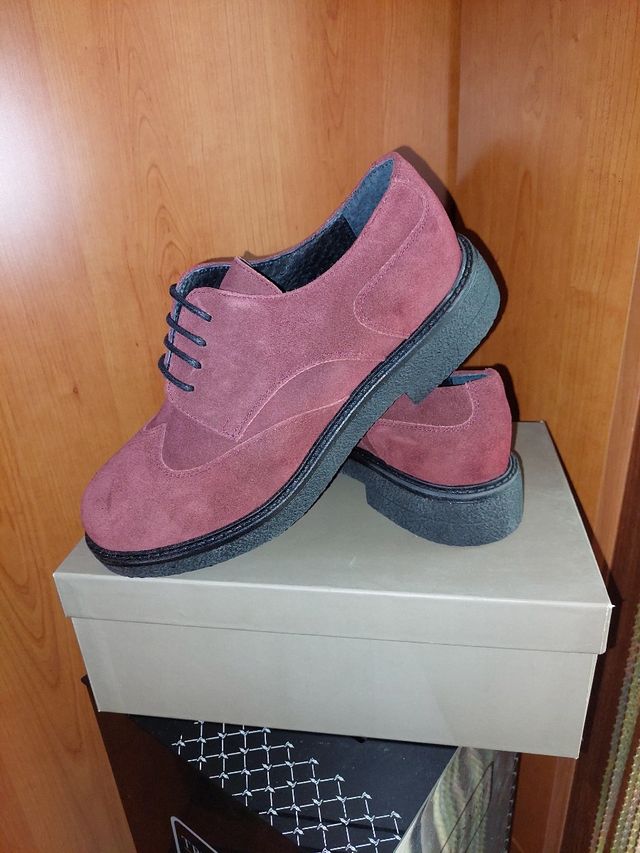 Scarpe scamosciate bordeaux donna