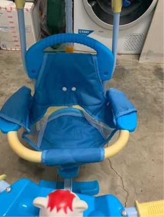 Grazioso Triciclo Blu e Giallo