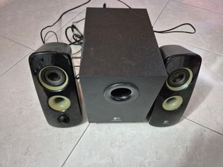 Altavoces Logitech Z323