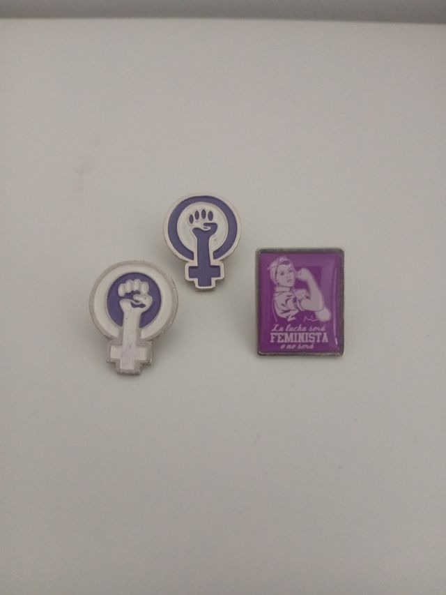 Lote de 3 pines mujer