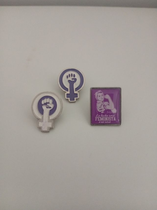 Lote de 3 pines mujer