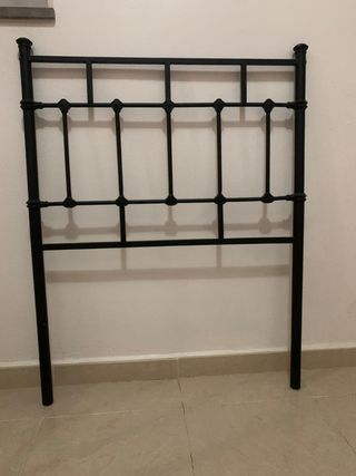 Cabecero de forja maciza negro de 90 y de 1,05.