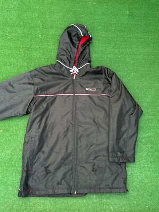 Chaqueta Nike Negra con Capucha