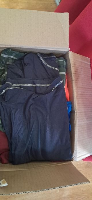 Lote 3 Cajas grandes de Ropa mujer/hombre