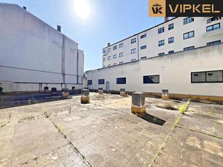 Local comercial en alquiler en Betanzos