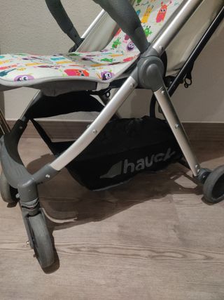 Silla de paseo infantil y regalo