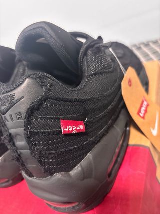 Nike Air Max x Levi's Negro/Rojo