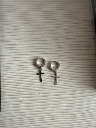 Pendientes aro con cruz plata