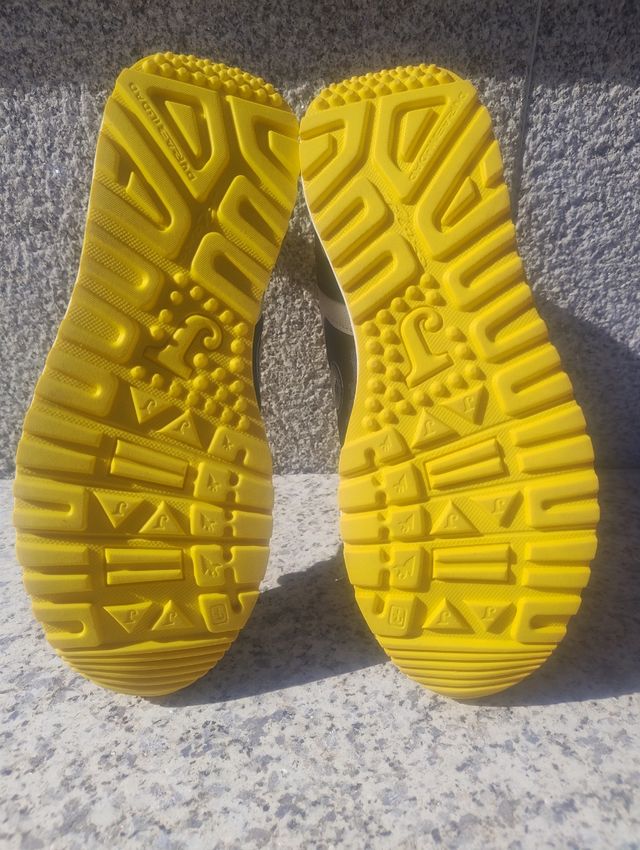 Zapatillas Joma Azul y Amarillo 38  sin estrenar 