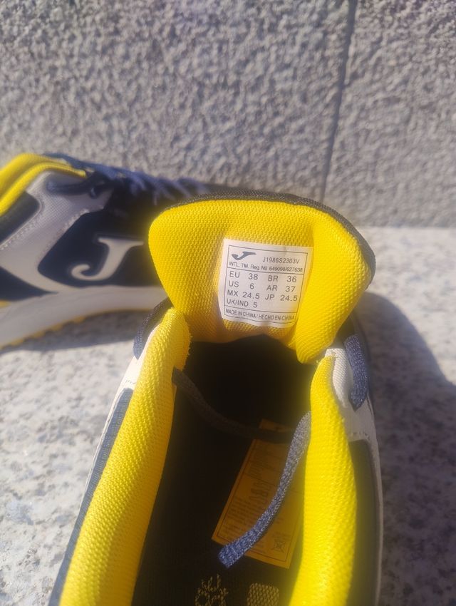 Zapatillas Joma Azul y Amarillo 38  sin estrenar 