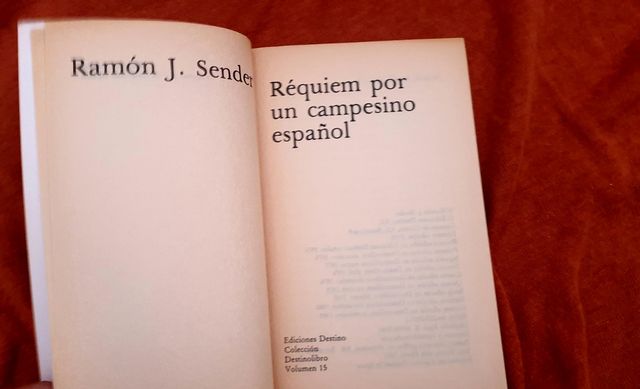 Requiem por un campesino espanol (Coleccibon De...