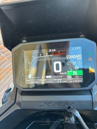 Honda X-ADV 750 2024 - 3400 km
