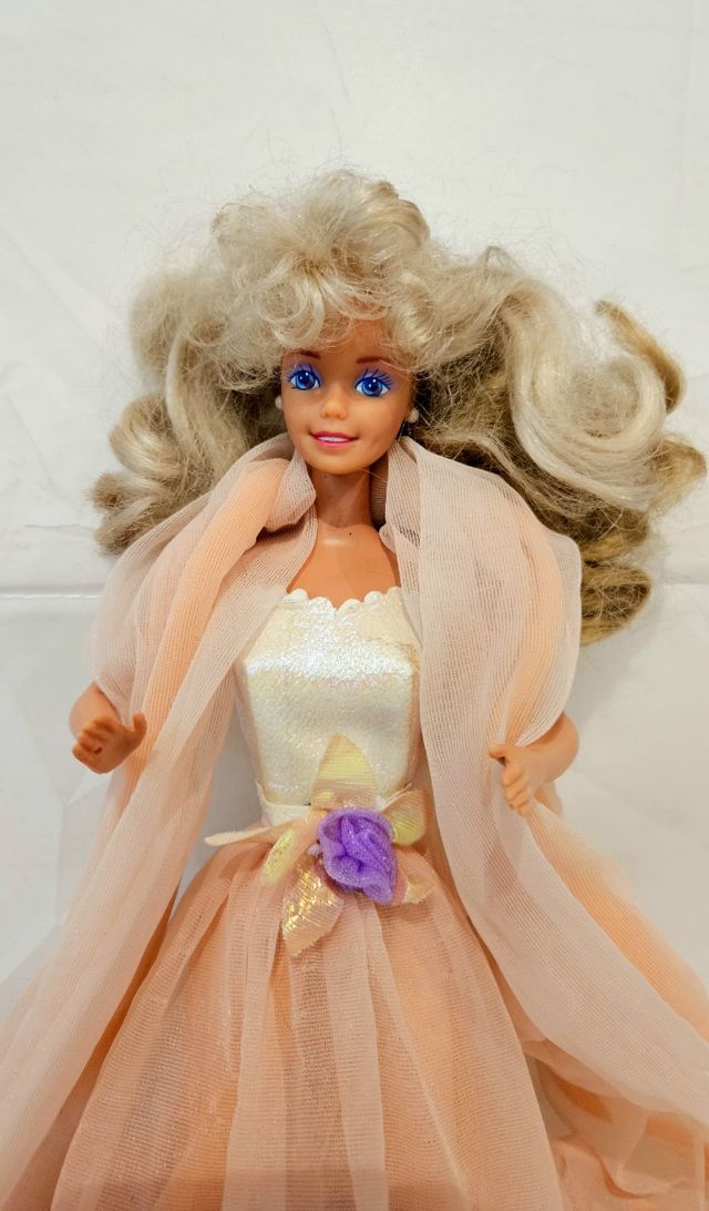 Muñeca Barbie Peaches 'n Cream 1985
