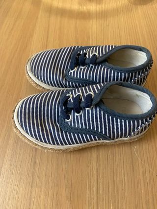 Zapatos de rayas para niñ@s