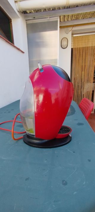 Cafetera Dolce Gusto Roja