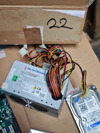 Componenti PC: Scheda Madre, Alimentatore, Hard Di