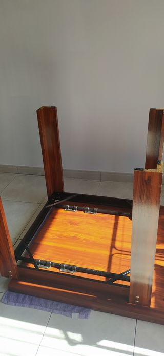 Mesa extensible de madera