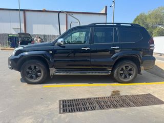 TOYOTA Land Cruiser 4.0 VVTi VX Auto 5p.
