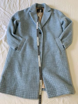Abrigo oversize Guess cuadros azul claro
