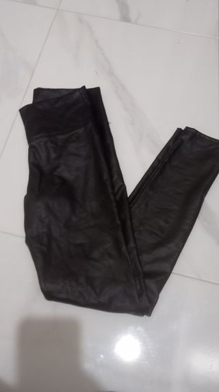 Pantalones negros