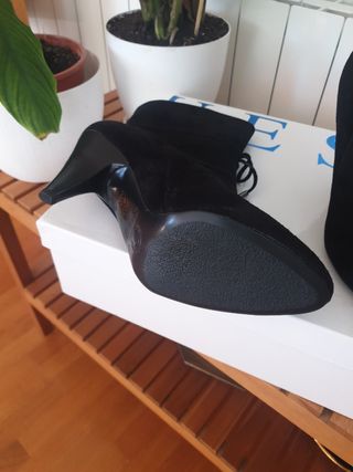 Botines Guess Negros Tacon